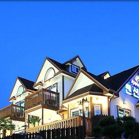 Rainbow Hill Pension ナムヘ エクステリア 写真